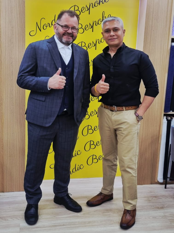 Bespoke Men's Suit Style 18